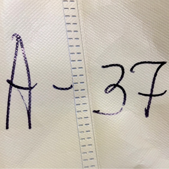 The North Face Aconcagua White down short Puffer Jacket small /xs - Picture 13 of 13